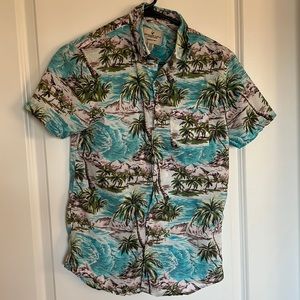 AEO Beachy Men’s Button Down
